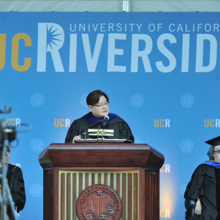 Chester Yang speaks at Commencement 