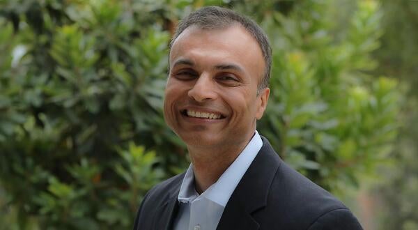 Professor Rohit Aggarwal headshot