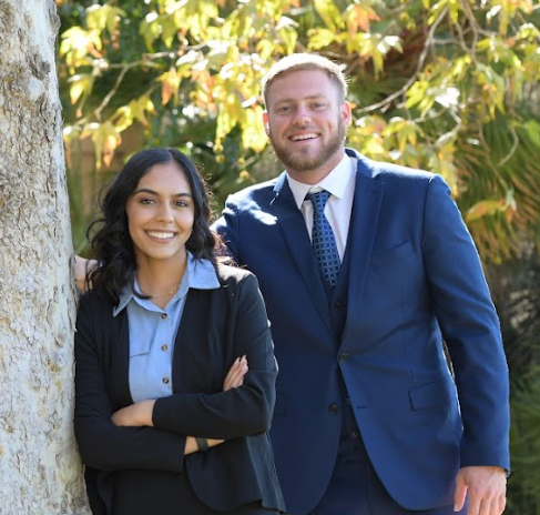 Two School of UCR Business students 